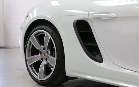 Porsche 718 Cayman PDK - Incredible Specification 13
