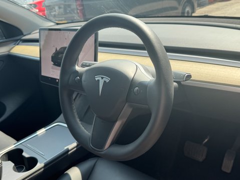 Tesla Model Y SUV 5dr Electric Auto RWD (346 ps) 11