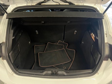 Ford Focus 1.0T EcoBoost ST-Line X Euro 6 (s/s) 5dr 33