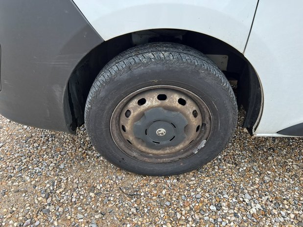 Vauxhall Vivaro SWB L1H1 Low Roof 2700 NO VAT 13