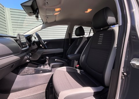Kia Stonic 1.0 T-GDi Connect 48v 8
