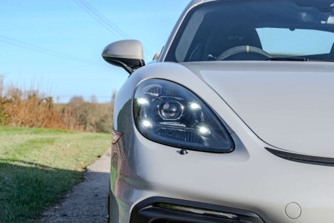 Porsche 718 Cayman GT4 PDK 24