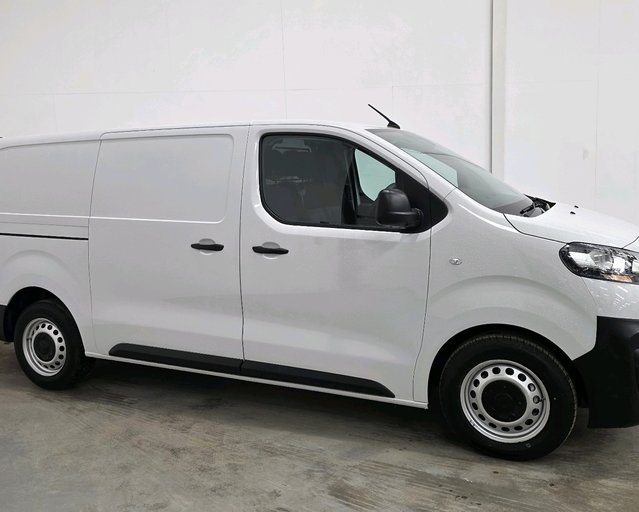 Vauxhall Vivaro Vauxhall Vivaro L2 Diesel 2900 1.5d 100ps Dynamic H1 Van