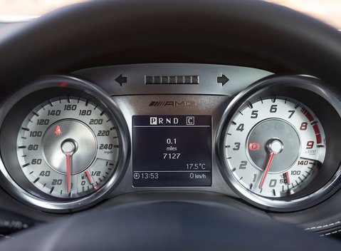 Mercedes-Benz SLS AMG 17