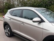 Hyundai TUCSON 2.0 CRDi Premium Auto 4WD Euro 6 5dr 14