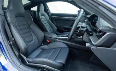 Porsche 911 Turbo S (992) 11