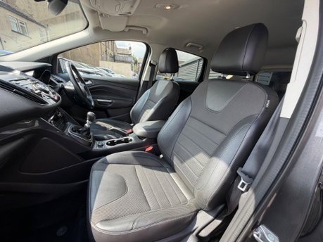Ford Kuga TITANIUM 21