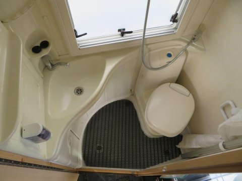 Auto-Sleepers Nuevo Motor Home 28