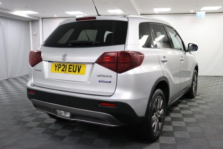 Suzuki Vitara SZ-T BOOSTERJET MHEV 11