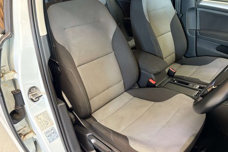 Volkswagen Golf e-Golf Hatchback 5dr Electric Auto (115 ps) 69