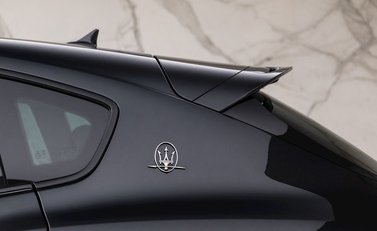 Maserati Levante GranSport Sportivo X Special Edition 24