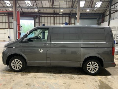 Volkswagen Transporter T28 TDI P/V HIGHLINE 12