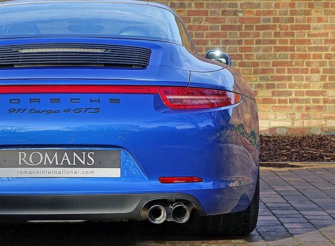 Porsche 911 (991) Targa 4 GTS 11