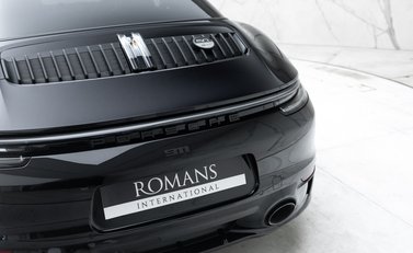 Porsche 911 Targa (992) 50 Years Porsche Design Edition 34