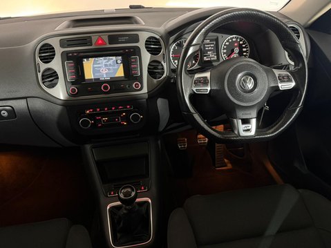 Volkswagen Tiguan R LINE TDI 4MOTION 12