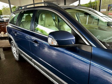 Volvo XC70 2.4 D5 SE Lux Geartronic AWD Euro 5 5dr 14