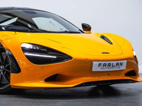 McLaren 750 4.0T V8 Coupe 2dr Petrol SSG Euro 6 (s/s) (750 ps) 12