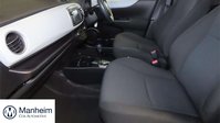 Toyota Yaris 1.5 VVT-h T4 Hatchback 5dr Petrol Hybrid CVT Euro 5 (101 ps) 2