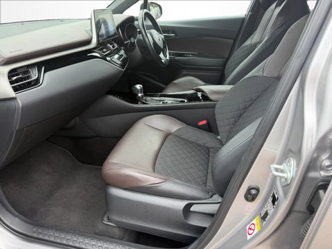 Toyota C-HR 1.8 Hybrid Excel 5dr CVT [Leather] 2