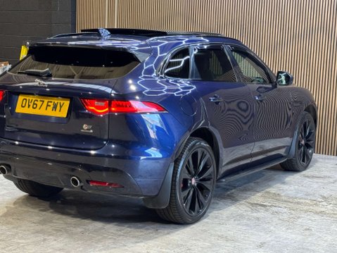 Jaguar F-Pace 3.0 F-PACE V6 S AWD D Auto 4WD 5dr 25