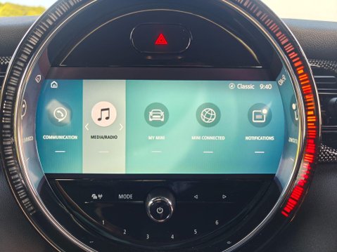 Mini Hatch 1.5 Cooper Exclusive Steptronic Euro 6 (s/s) 5dr 42