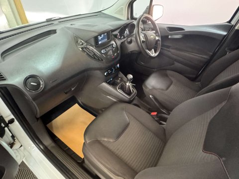 Ford Transit Courier 1.5 Transit Courier Sport TDCi 19