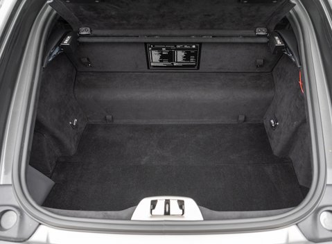 Ferrari 812 Superfast 35