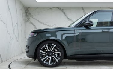 Land Rover Range Rover P440e HSE 26