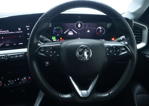 Vauxhall Mokka 50kWh Elite Nav Premium SUV 5dr Electric Auto (136 ps) 20