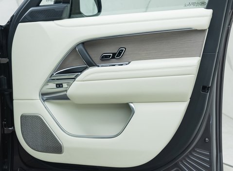 Land Rover Range Rover P530 FIRST EDITION 31