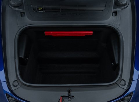 Porsche Cayman GT4 (718) 30