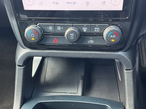 Ford Ranger Wildtrak | 2LT | AUTO | Alloys | AC | Sensors | Cruise | NO VAT | 44