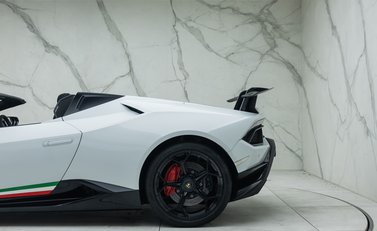 Lamborghini Huracan Spyder LP 640-4 PERFORMANTE 42