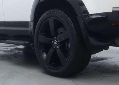 Land Rover Defender 3.0 Defender X-Dynamic HSE D300 MHEV A 4WD 5dr 15