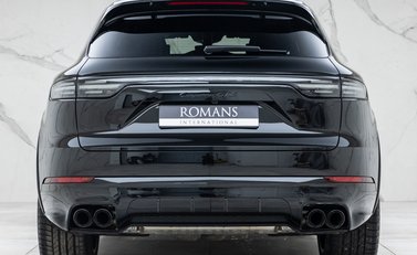 Porsche Cayenne GTS 5
