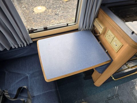 Auto-Sleepers Ravenna 27