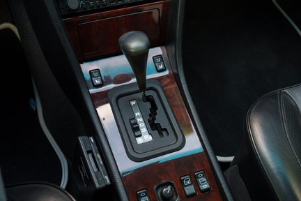 Mercedes-Benz E Class E500 Limited 19