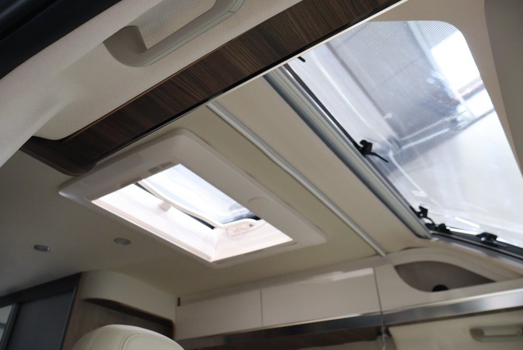 Fiat Ducato Laika 646 ECOVIP 180 BHP Auto huge factory upgrades cost new £98K    13