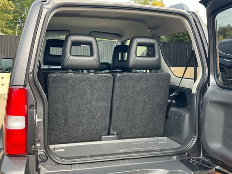 Suzuki Jimny SZ4 38
