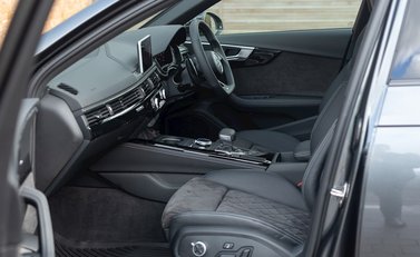 Audi RS4 Avant Sport Edition 15