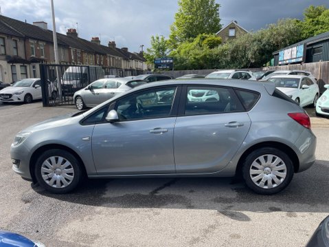 Vauxhall Astra 1.4 16v Exclusiv Euro 5 5dr 6