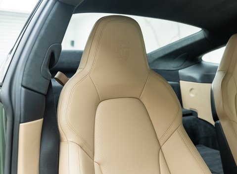 Porsche 911 GT3 TOURING (992) 15