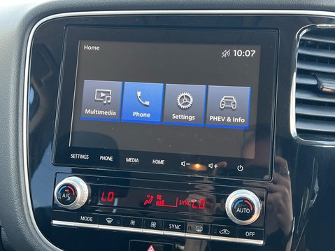 Mitsubishi Outlander PHEV DESIGN 25