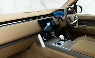 Land Rover Range Rover P530 SV 19