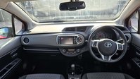 Toyota Yaris 1.33 Dual VVT-i Icon Plus Hatchback 5dr Petrol Multidrive S Euro 5 (99 ps) 14