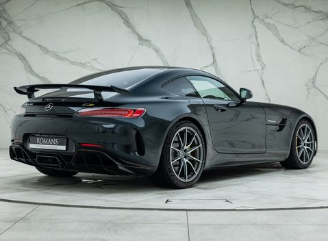Mercedes-Benz AMG GT R 3