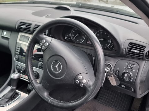 Mercedes-Benz C Class C180 KOMPRESSOR SE SPORTS 25