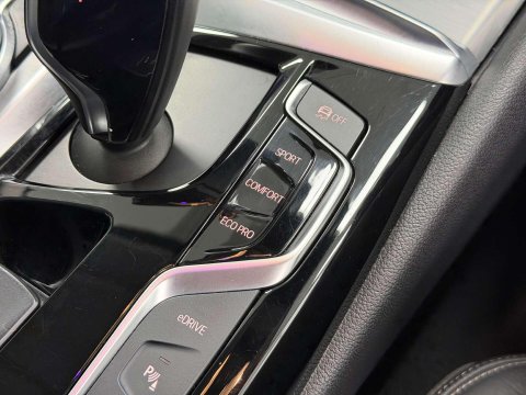 BMW 5 Series 2.0 530e 9.2kWh SE Saloon 4dr Petrol Plug-in Hybrid Auto Euro 6 (s/s) (252 51