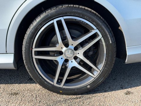 Mercedes-Benz E Class 2.1 E220 BlueTEC AMG Night Edition (Premium) G-Tronic+ Euro 6 (s/s) 5dr 25