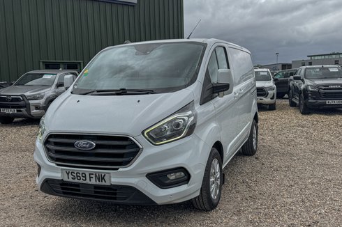 Ford Transit Custom SWB L1H1 [SOLD SM] Low Roof Limited 280 Air Con Alloys Sensors EURO 6
